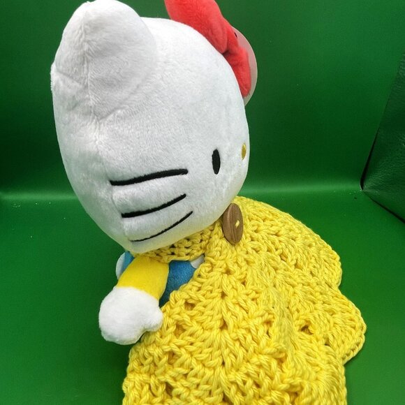 Hello Kitty Sanrio Plush Toy Hand Crocheted Yellow Lovey Blanket Dress Outfit - Picture 4 of 15